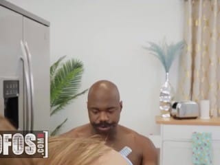 Alluring Beaut Angel Youngs Craves An Energetic Squirt